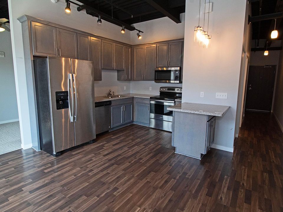 1st image of 523 W Saint Germain St Unit 204