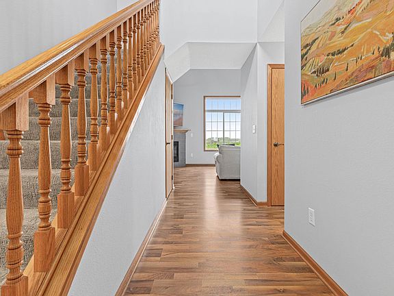 3rd image of 13915 Iris Ave