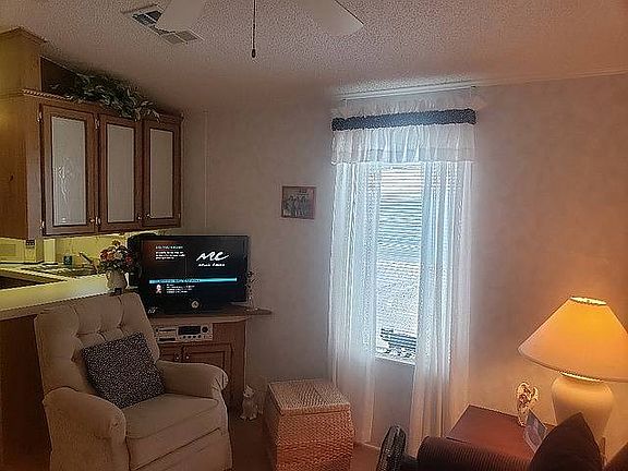 5th image of 912 Savanna Dr