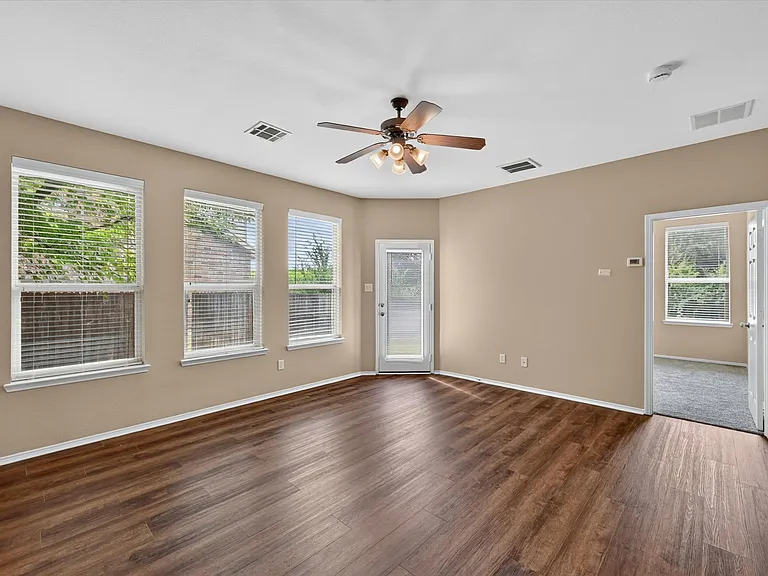 2510 Sedona St — Photo 8