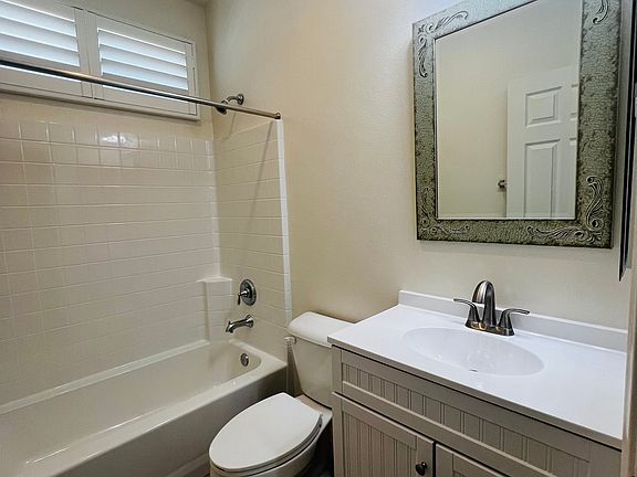 4th image of 28660 Iron Village Dr