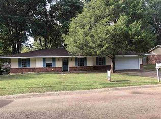 1006 Dogwood Dr, Clinton, MS 39056