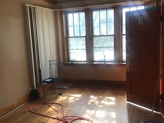 2nd image of 6843 S Rockwell St