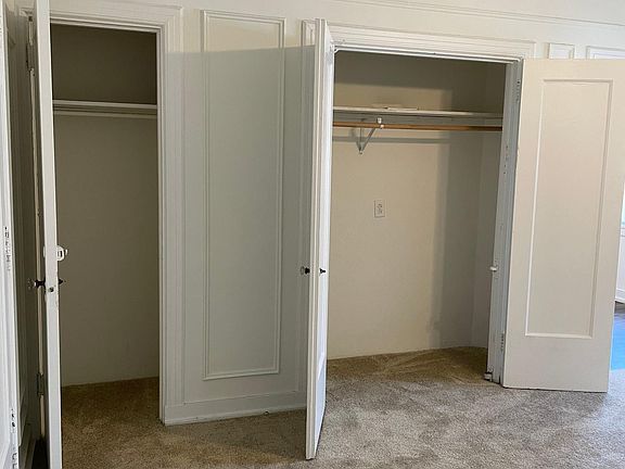 5th image of 4960 Laclede Ave #209