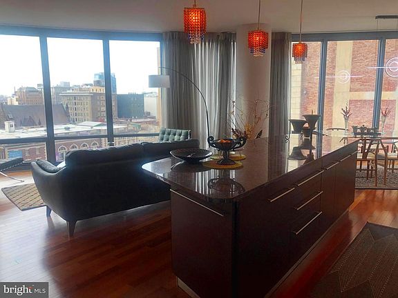 4th image of 2101 Market St Unit 703