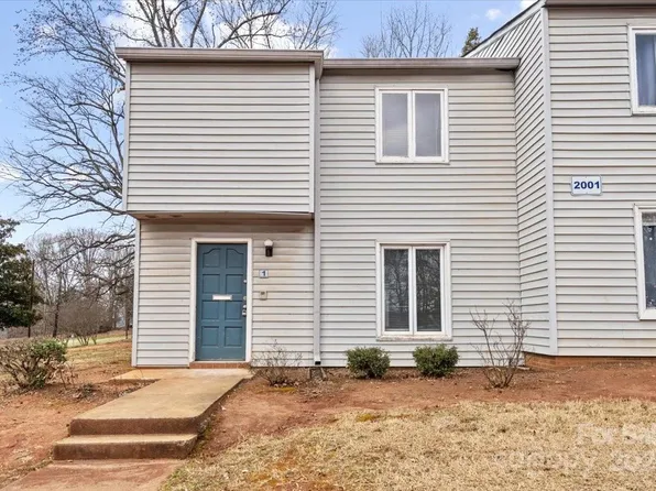 2001 Stoney Point Ln, Charlotte, NC 28210