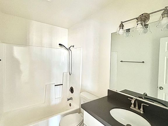 5th image of 3626 44th St APT 6