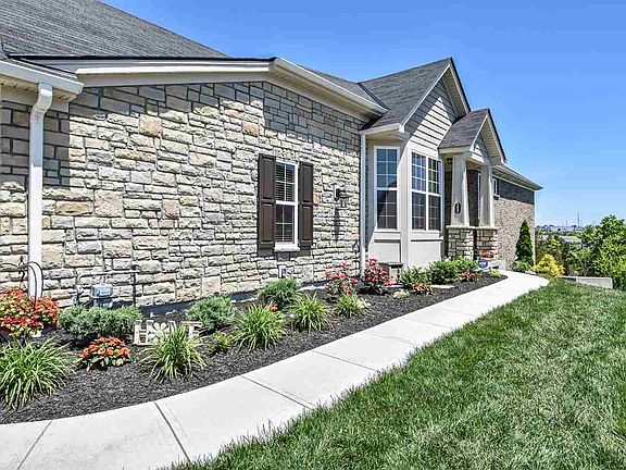 3rd image of 7527 Loch Lomond Dr