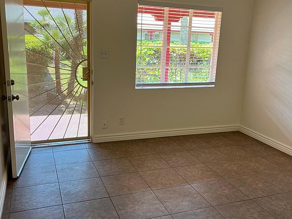 4th image of 89 W Mariposa St APT 3