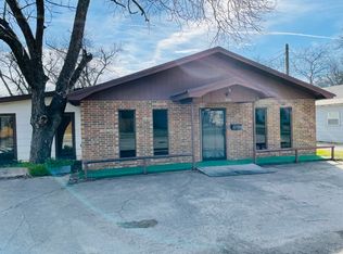 306 S Davis St, West, TX 76691