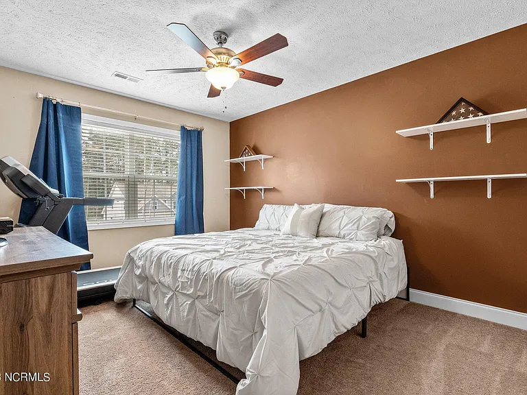 160 Argyll Ave — Photo 21
