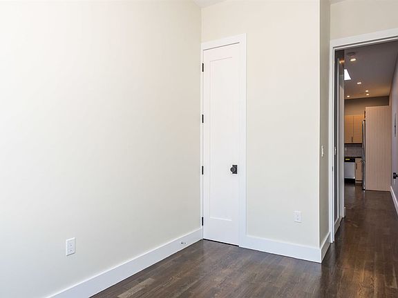 5438_arnold_avenue_2l-2