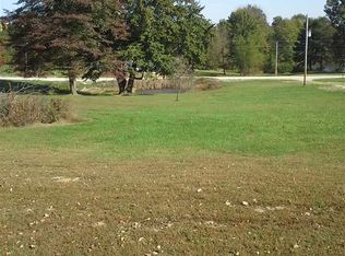 5820 S Taylor Ridge Rd, Bloomfield, IN 47424