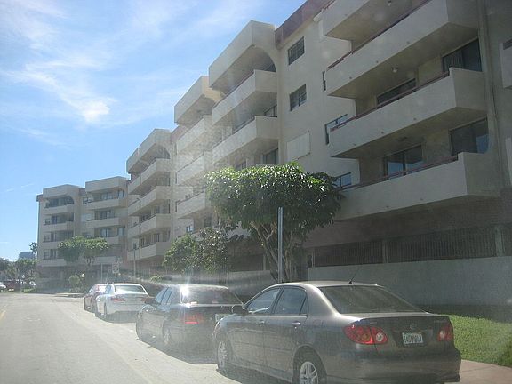 3rd image of 7300 Wayne Ave APT 303