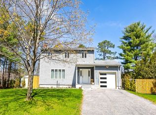 371 S River Rd, Calverton, NY 11933