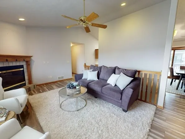 2526 Muirfield Pl, Columbus, NE 68601