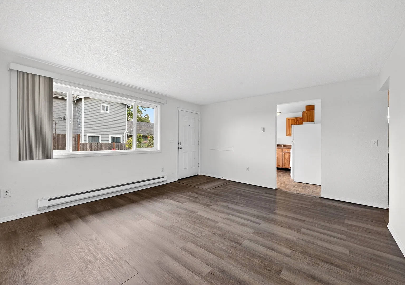 Cute 2 bedroom Near Downtown Tacoma & I-5 — Photo 3