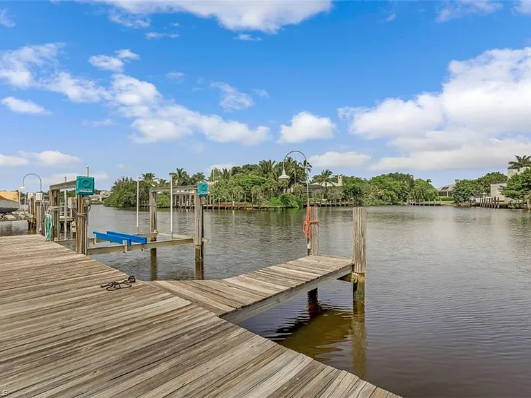 655 Galleon Dr — Photo 40