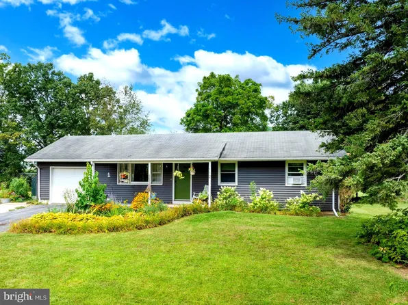 112 Harvard Rd, Port Matilda, PA 16870