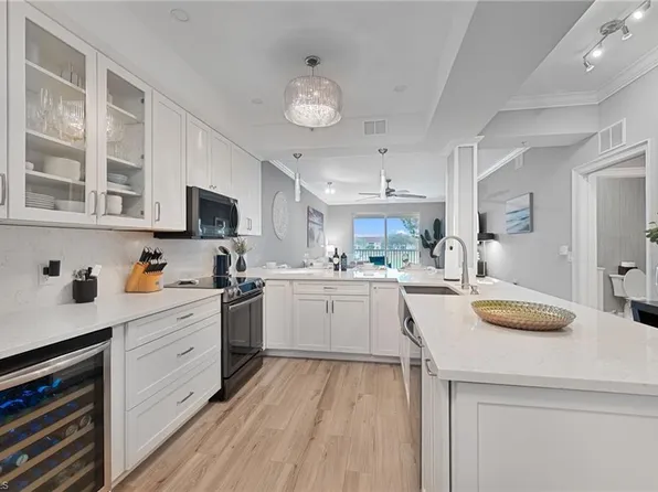 2710 Cypress Trace CIR #3026, NAPLES, FL 34119