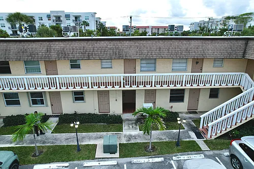 1204 S Lake Dr E #3 Photo 1