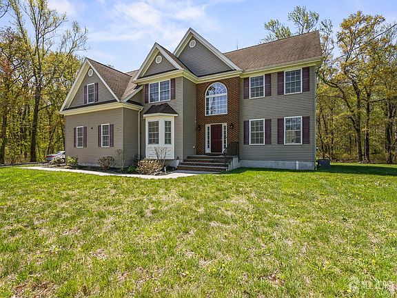 3rd image of 39 Friendship Rd