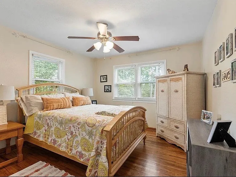 1110 Carrin Dr — Photo 5