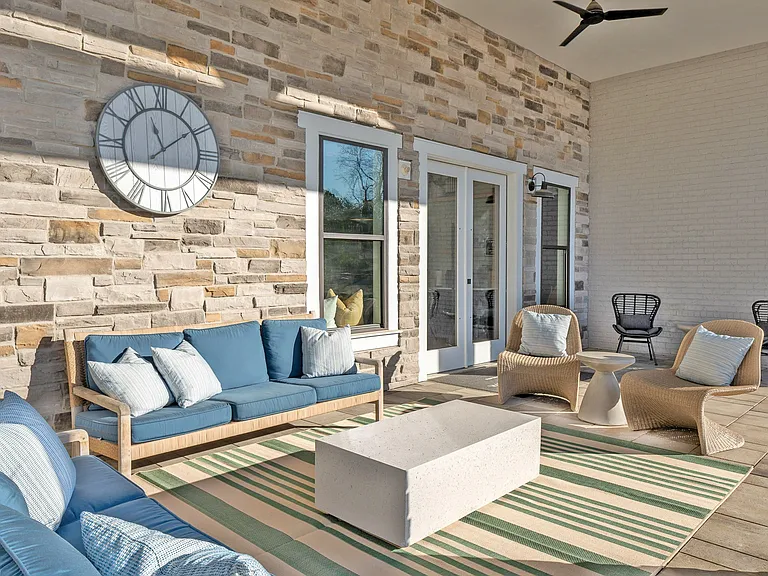 Relaxing Outdoor Lounge Area