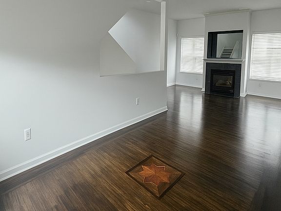 4th image of 2662 Crooks Rd #9