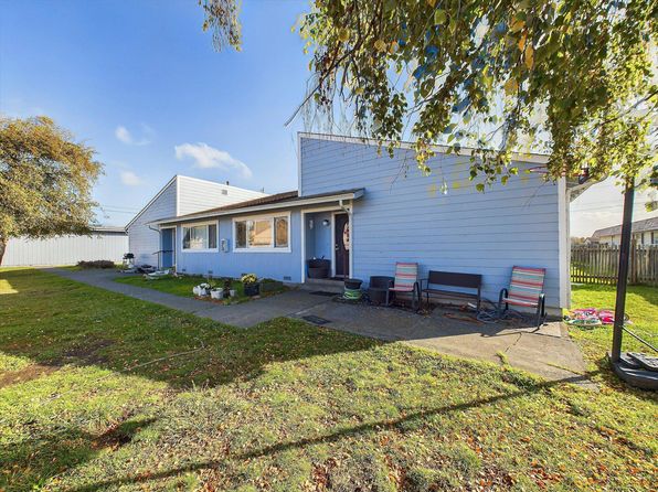 3002-3016 Smith Ln, Fortuna, CA 95540