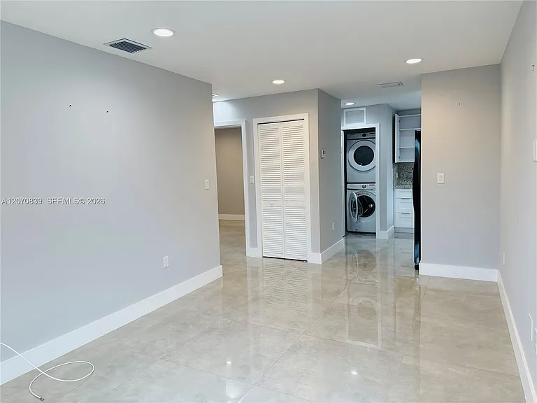 1221 SW 76th Ct — Photo 6