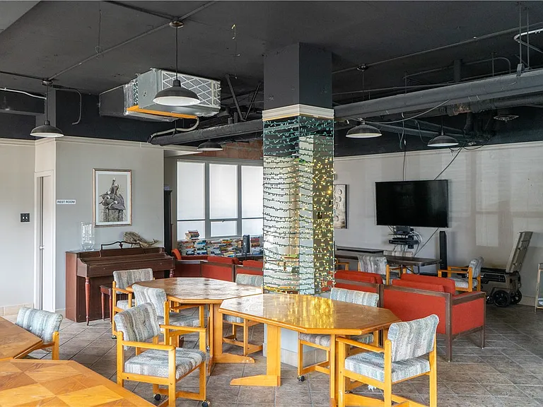 715 S Upper Broadway St #406 — Photo 15