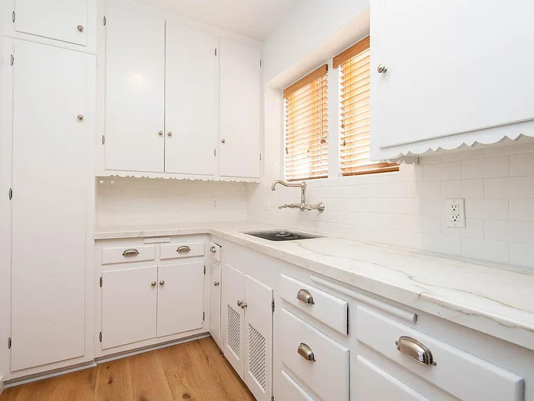 9031 Rangely Ave — Photo 8