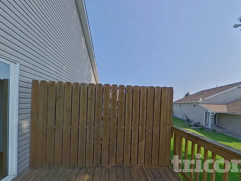 10883 Tyler Ct NE — Photo 16