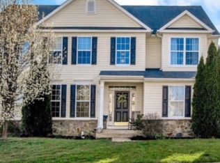 616 Silver Maple Cir, Seven Valleys, PA 17360
