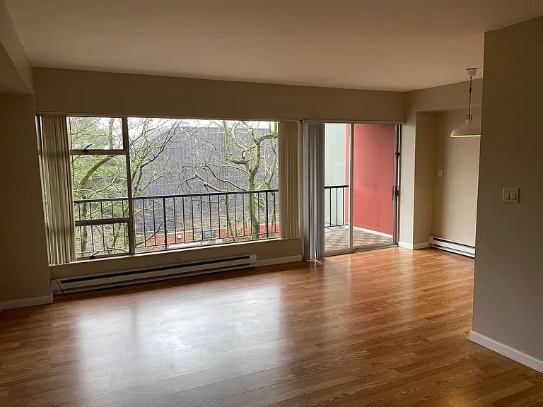 2020 Building — Photo 38
