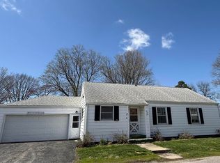 424 Lashmett Ct, Rushville, IL 62681