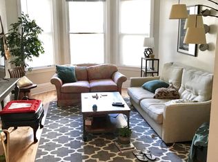 3255 N Racine Ave #1, Chicago, IL 60657