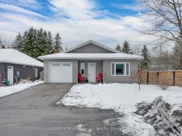 11 Autumn Ln, Huntsville, ON P1H 0C7