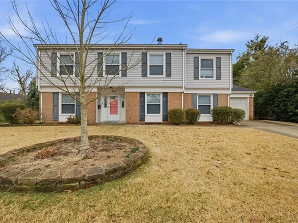 669 Liberty Bell Rd, Virginia Beach, VA 23462
