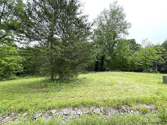 4th image of 228 Bent Creek Dr