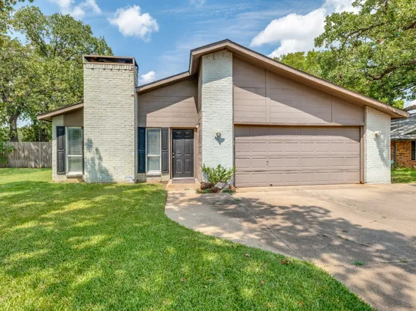 3001 Glenwood Ct, Bedford, TX 76021