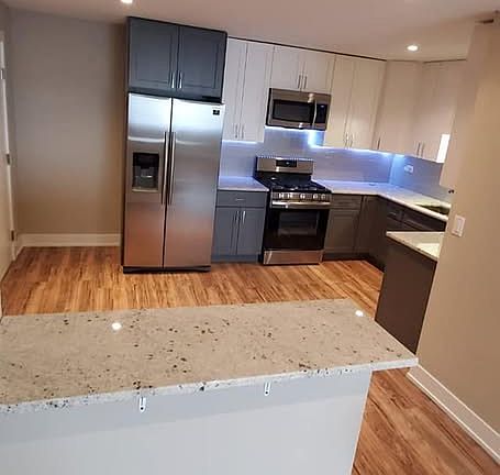 2nd image of 1003 Argyle St APT 11A