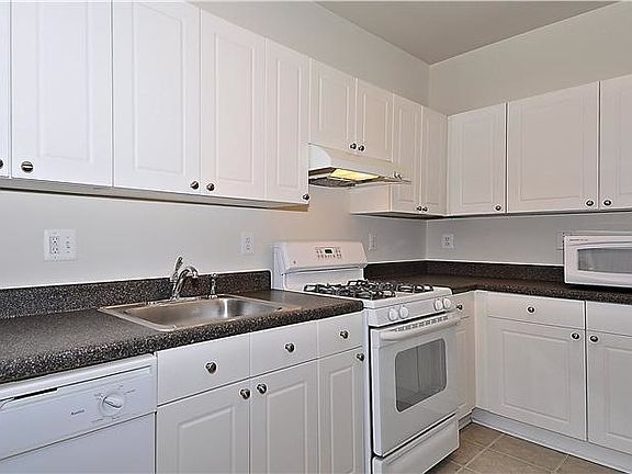 5th image of 11379 Aristotle Dr APT 207