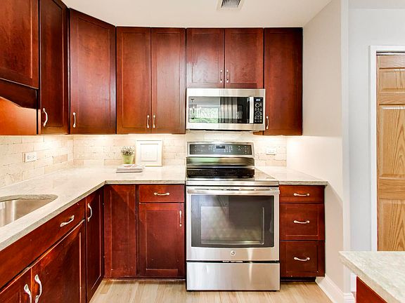 4th image of 151 N Kenilworth Ave APT 2G