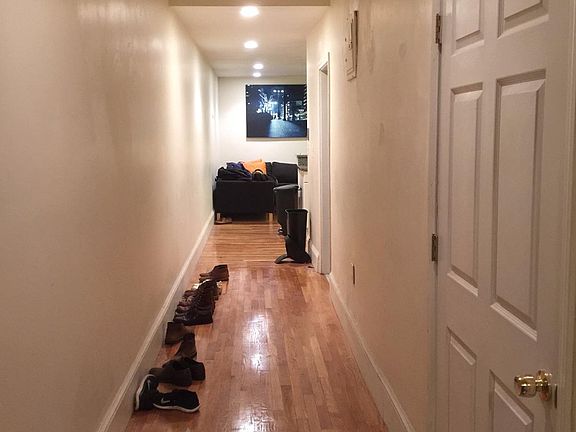 4th image of 322 Saint Paul St #202
