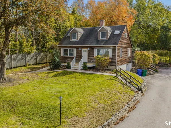 28 Soljer Drive, Waterford, CT 06385