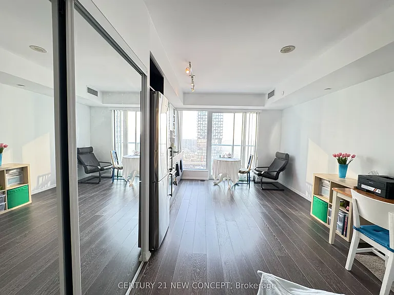 68 Shuter St #1811 — Photo 19