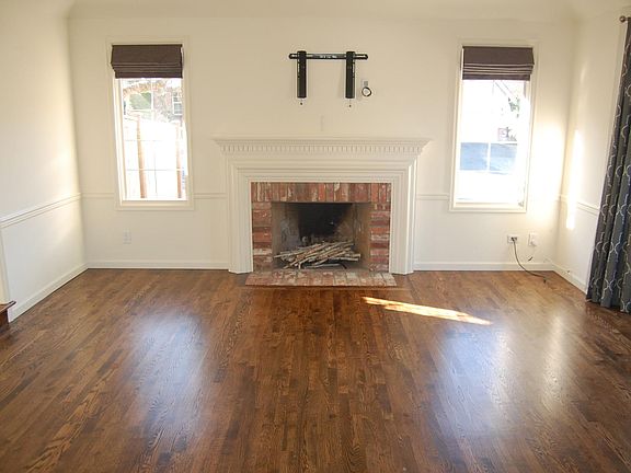 2nd image of 23241 NE 20th Pl
