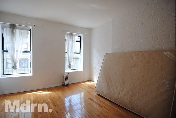 Rented by Mdrn Residential | media 14